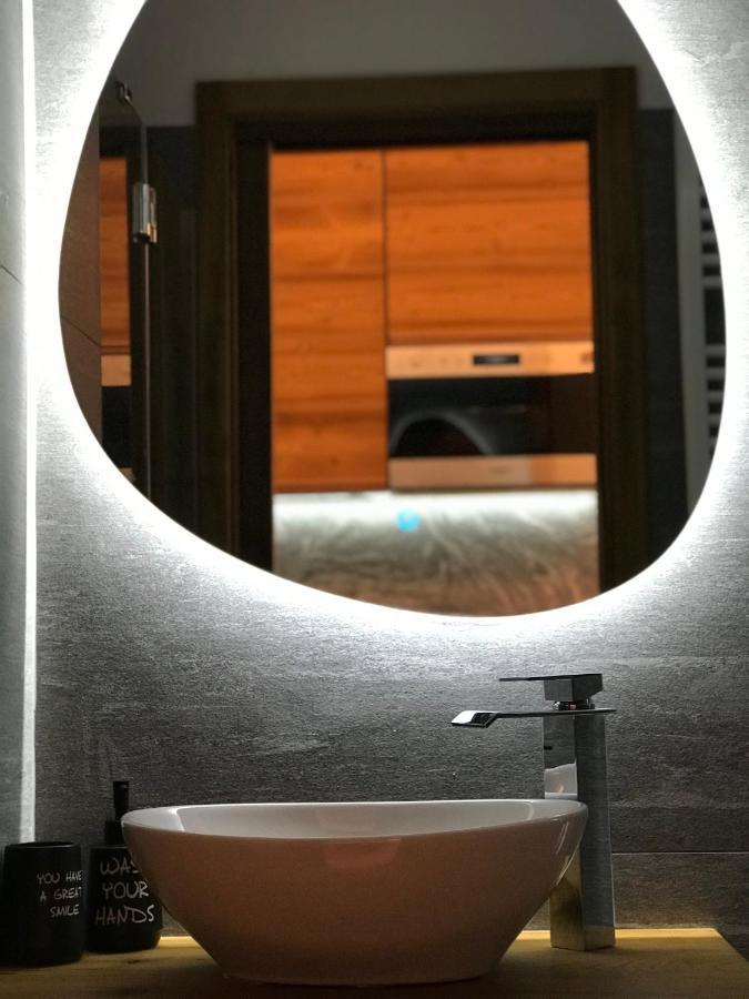 Cozy Studio Apartment بيريوِل تْشيرفينيا المظهر الخارجي الصورة
