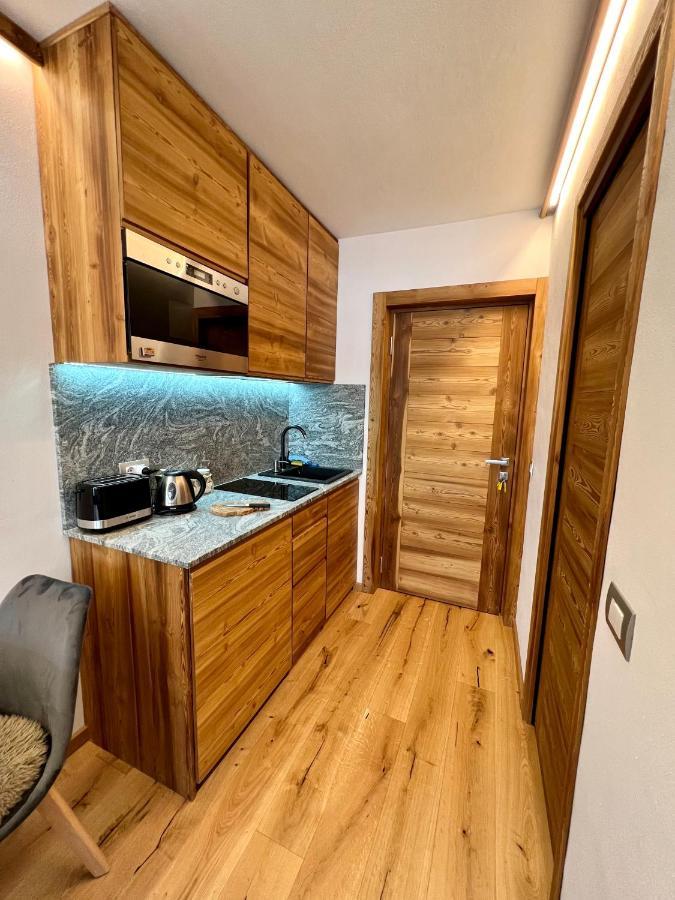 Cozy Studio Apartment بيريوِل تْشيرفينيا المظهر الخارجي الصورة